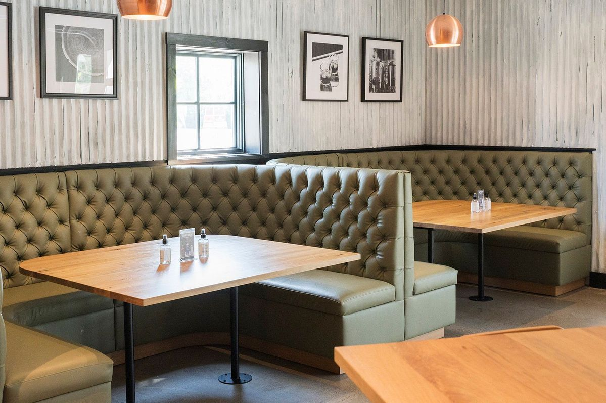 U-shaped Restaurant Booths2